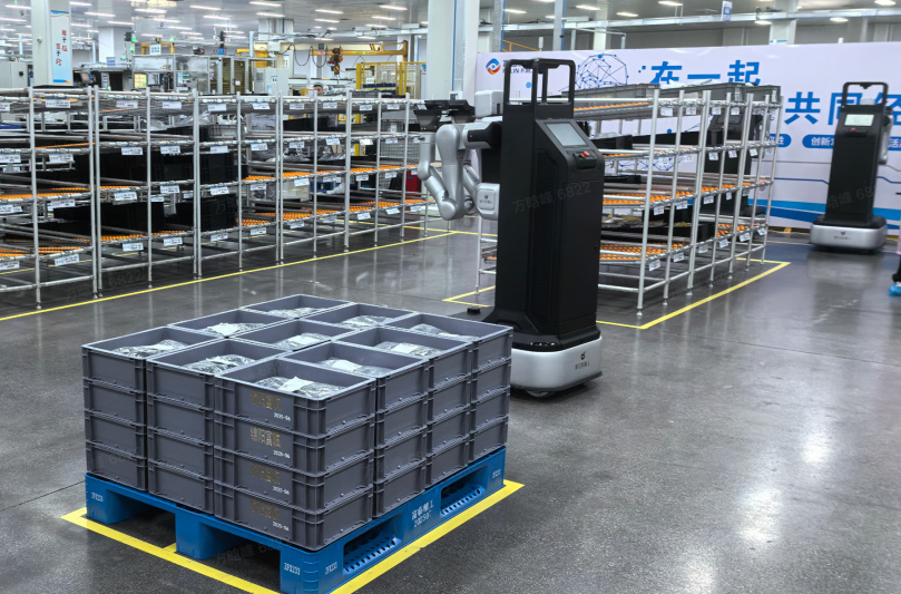 long8龙-小米推出米家冰箱 216L：1499 元，抗菌率达 99.9%